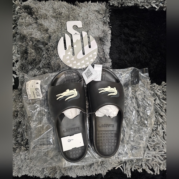 Lacoste slides - Picture 3 of 5